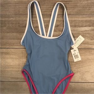 L*SPACE Ebony 1pc Classic